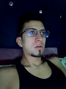 Snapshot of stivevv chatting on May 2026 12:17:01 AM stivevv online show from May 2026 12:17:01 AM