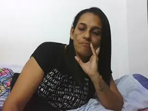 Snapshot of latinbrunettet chatting on December 2024 12:50:02 PM latinbrunettet online show from December 2024 12:50:02 PM