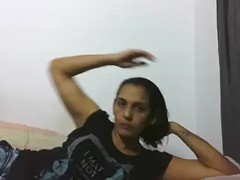 Snapshot of latinbrunettet chatting on December 2024 01:22:01 PM latinbrunettet online show from December 2024 01:22:01 PM