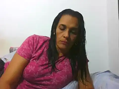 Snapshot of latinbrunettet chatting on February 2025 01:33:02 PM latinbrunettet online show from February 2025 01:33:02 PM