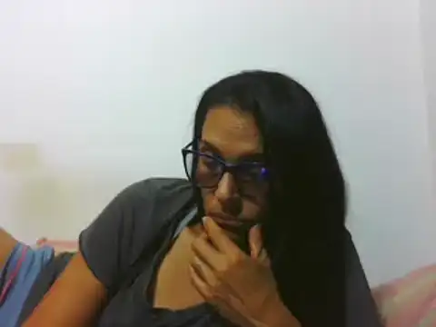 Snapshot of latinbrunettet chatting on February 2025 05:32:02 PM latinbrunettet online show from February 2025 05:32:02 PM