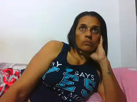 Snapshot of latinbrunettet chatting on March 2025 01:45:01 PM latinbrunettet online show from March 2025 01:45:01 PM