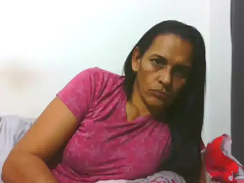 Snapshot of latinbrunettet chatting on February 2026 01:10:01 PM latinbrunettet online show from February 2026 01:10:01 PM