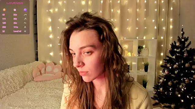 Snapshot of AraCopple chatting on December 2024 12:43:02 AM AraCopple online show from December 2024 12:43:02 AM