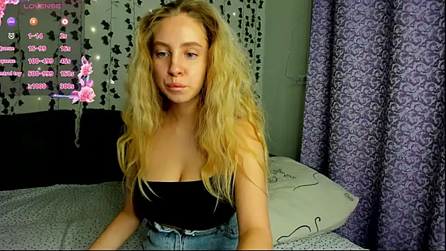 Kitty Katrine online show from December 2024 04:07:02 PM