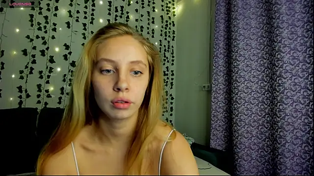 Kitty Katrine online show from December 2024 07:21:02 PM