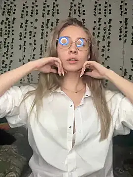 Kitty Katrine online show from February 2025 01:55:02 PM