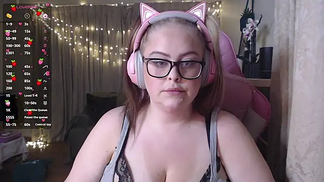 Snapshot of ChubbyBubs chatting on March 2025 11:44:02 AM ChubbyBubs online show from March 2025 11:44:02 AM