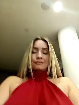 Snapshot of Loly_Horny chatting on April 2026 11:17:01 PM Loly Horny online show from April 2026 11:17:01 PM