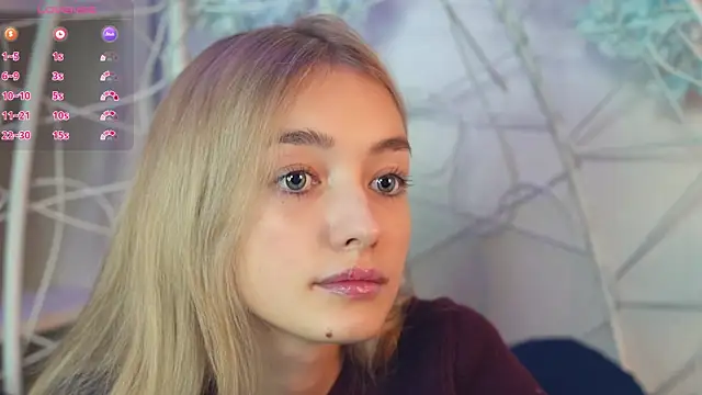 Snapshot of FlairCunard chatting on December 2024 03:11:01 PM FlairCunard online show from December 2024 03:11:01 PM