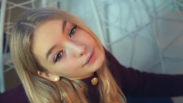 Snapshot of FlairCunard chatting on December 2024 02:49:02 PM FlairCunard online show from December 2024 02:49:02 PM