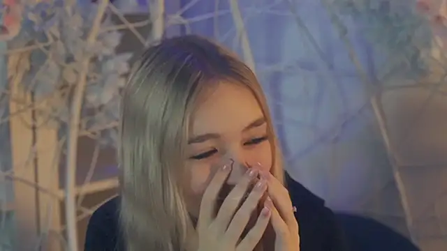 Snapshot of FlairCunard chatting on January 2025 02:41:01 PM FlairCunard online show from January 2025 02:41:01 PM