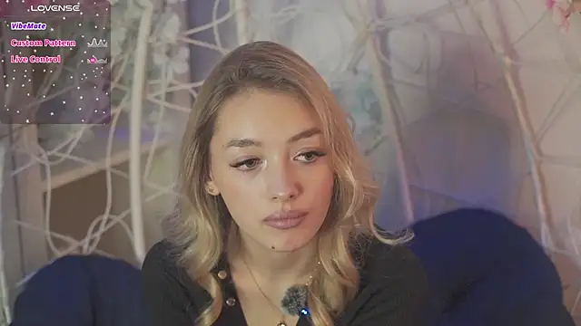 Snapshot of FlairCunard chatting on February 2025 06:13:02 PM FlairCunard online show from February 2025 06:13:02 PM