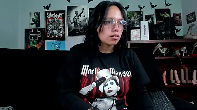 Snapshot of lilith-deveraux chatting on June 2026 05:26:01 PM lilith-deveraux online show from June 2026 05:26:01 PM
