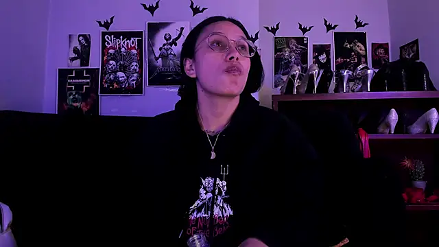 Snapshot of lilith-deveraux chatting on June 2026 04:46:01 AM lilith-deveraux online show from June 2026 04:46:01 AM