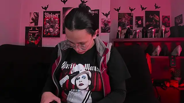 Snapshot of lilith-deveraux chatting on July 2026 04:35:01 PM lilith-deveraux online show from July 2026 04:35:01 PM