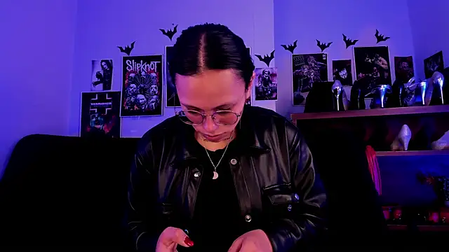 Snapshot of lilith-deveraux chatting on July 2026 04:24:01 PM lilith-deveraux online show from July 2026 04:24:01 PM
