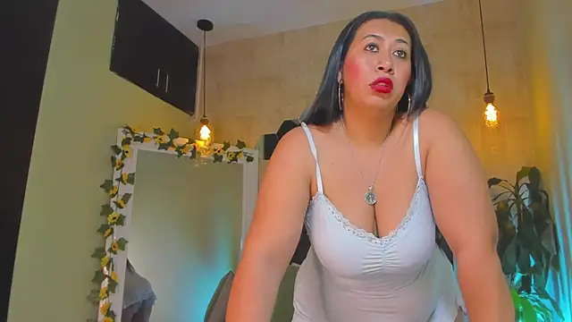Snapshot of Fransheska-mon chatting on May 2026 06:57:01 PM Fransheska-mon online show from May 2026 06:57:01 PM