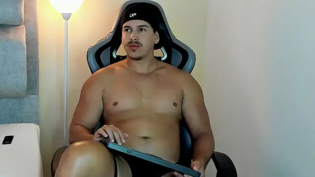 victor vixen online show from April 2026 07:38:02 PM