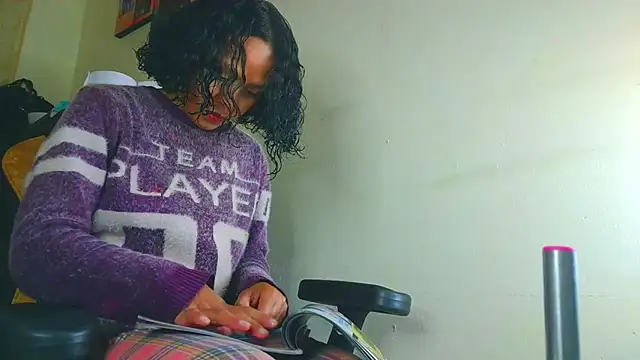 Samary thomas online show from April 2026 01:00:02 AM