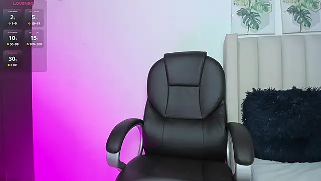 Marian Boobs online show from September 2025 07:03:02 PM