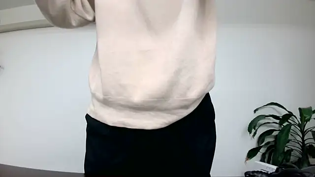 Snapshot of TakuryuJPN chatting on December 2024 09:15:01 PM TakuryuJPN online show from December 2024 09:15:01 PM