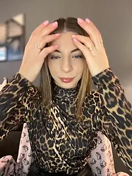 Mia Ethan online show from November 2025 09:22:01 AM