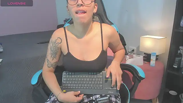 Snapshot of _maria_foxx_ chatting on July 2026 05:06:02 PM maria foxx online show from July 2026 05:06:02 PM