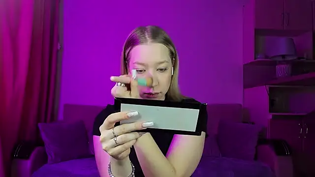 Annabelle Art online show from February 2025 05:37:01 AM