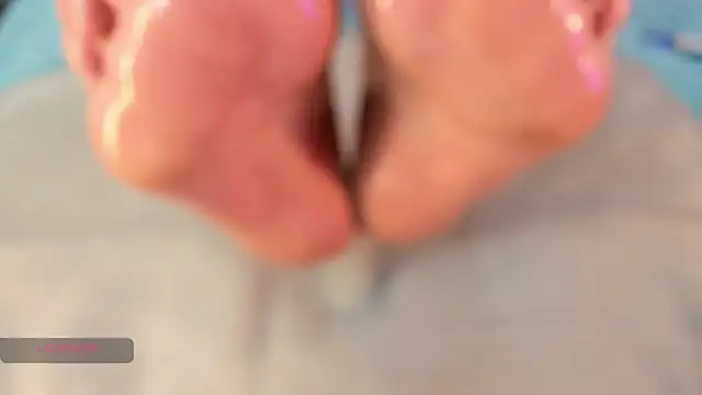 Eilin clio online show from April 2026 07:37:02 PM