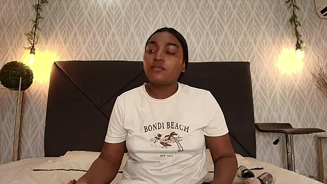 kayna gomez online show from February 2026 07:20:01 PM