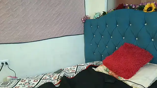 Milkdulce1 online show from February 2026 01:15:02 PM