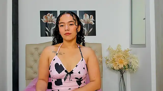Snapshot of amaranta_f00x chatting on July 2026 01:04:01 PM amaranta f00x online show from July 2026 01:04:01 PM