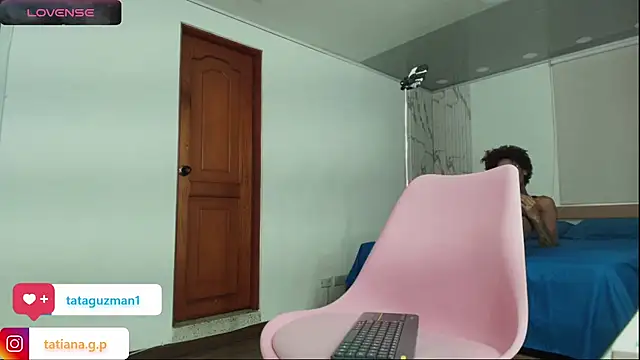 tataguzman1 online show from October 2025 12:04:02 PM