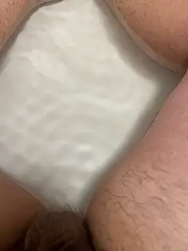 Snapshot of Hugo76578 chatting on November 2025 08:00:01 PM Hugo76578 online show from November 2025 08:00:01 PM