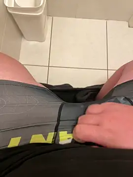 Snapshot of Hugo76578 chatting on November 2025 07:45:01 PM Hugo76578 online show from November 2025 07:45:01 PM