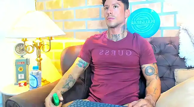 Dylanstonne online show from February 2025 10:17:02 PM