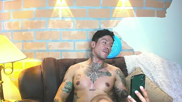 Dylanstonne online show from March 2025 04:55:01 PM