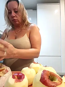 Sparkle2206 online show from November 2025 10:32:02 PM