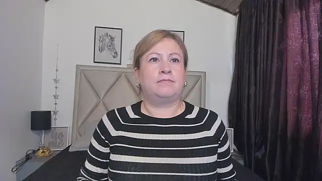 Snapshot of MonyCassius chatting on February 2026 12:04:02 PM MonyCassius online show from February 2026 12:04:02 PM