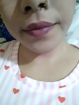 Snapshot of Anki-doll chatting on April 2026 12:30:01 PM Anki-doll online show from April 2026 12:30:01 PM