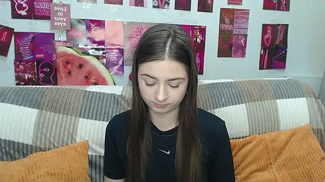 Snapshot of MilanaRoza chatting on July 2026 05:03:02 AM MilanaRoza online show from July 2026 05:03:02 AM