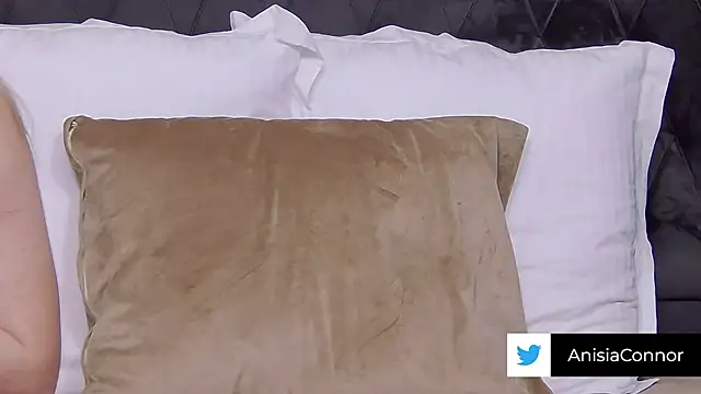 AnisiaConnor online show from October 2025 06:28:01 PM