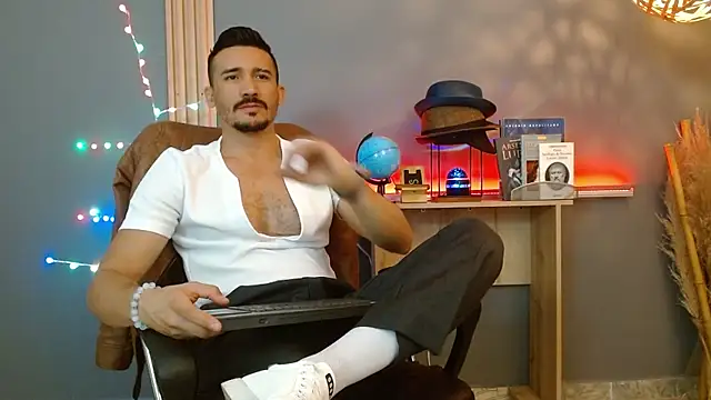 Reiko 85  online show from February 2026 02:39:02 PM