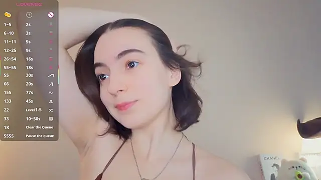 DracosMoon online show from April 2026 07:14:01 AM