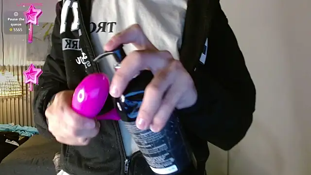 Dyla n18 online show from March 2026 08:15:01 PM