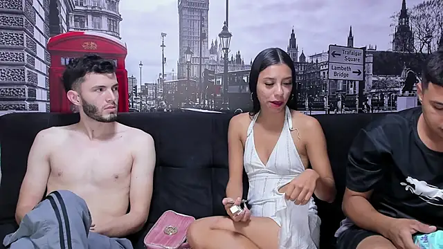 Snapshot of threesome_sexy_hot chatting on December 2024 11:07:01 AM threesome sexy hot online show from December 2024 11:07:01 AM