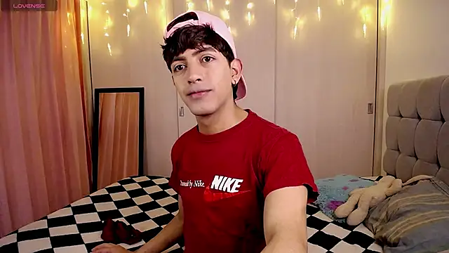 teobowny  online show from December 2024 03:48:02 PM