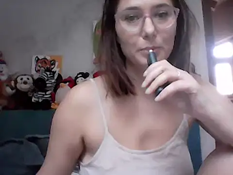 AmberElixir online show from January 2025 01:11:01 PM