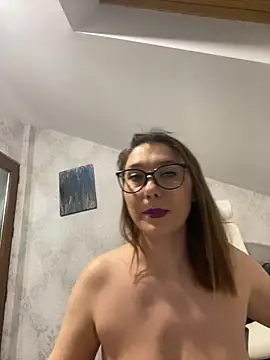 AmberElixir online show from March 2025 11:04:02 PM